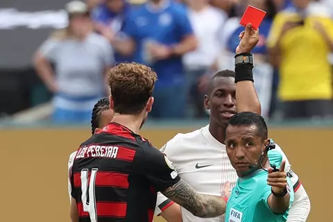 تقارير: إيقاف نيكولاس جاكسون لمدة مباراتين في كأس العالم للأندية